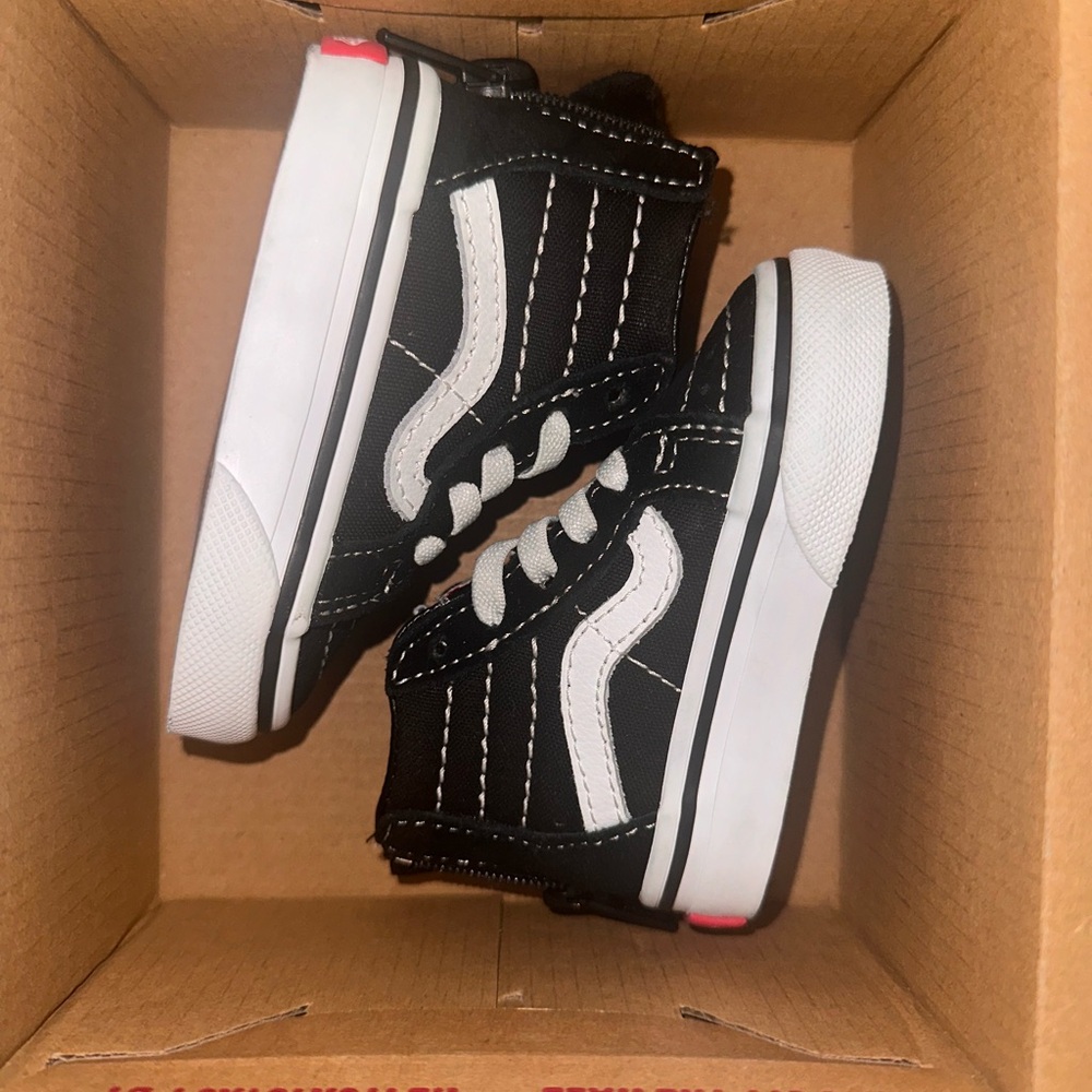Infant Vans - Size 2